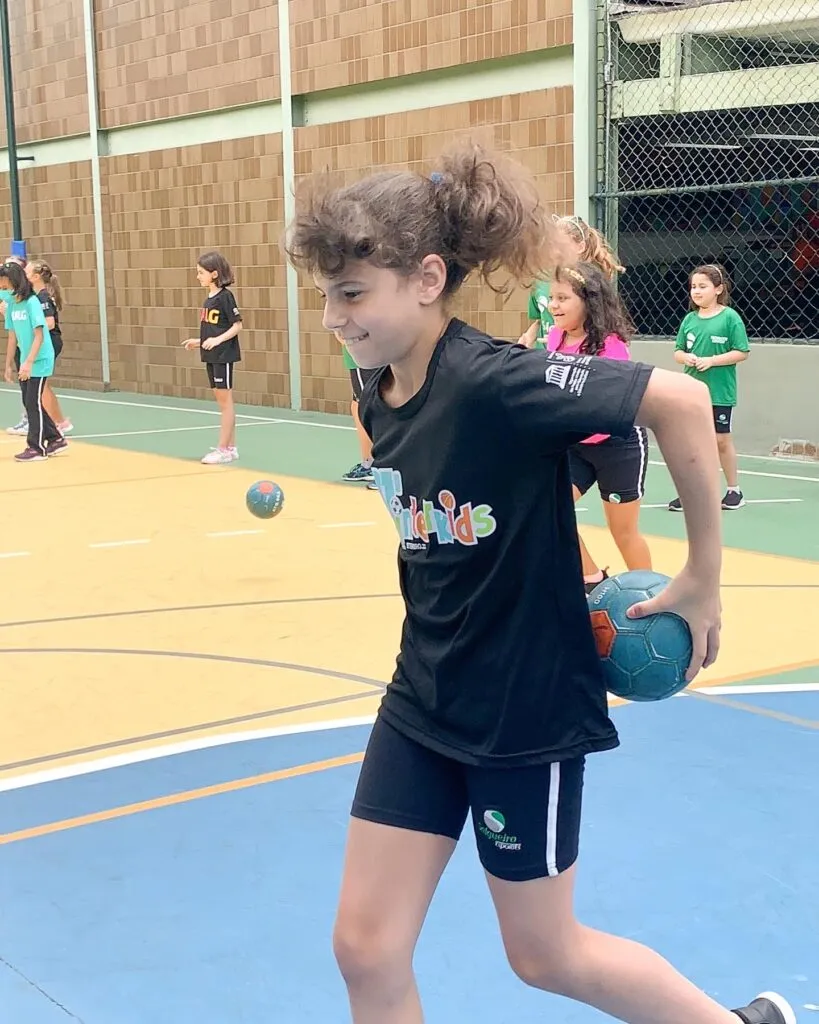 Começaram os treinamentos esportivos no contraturno — Colégio Salgueiro em Interlagos