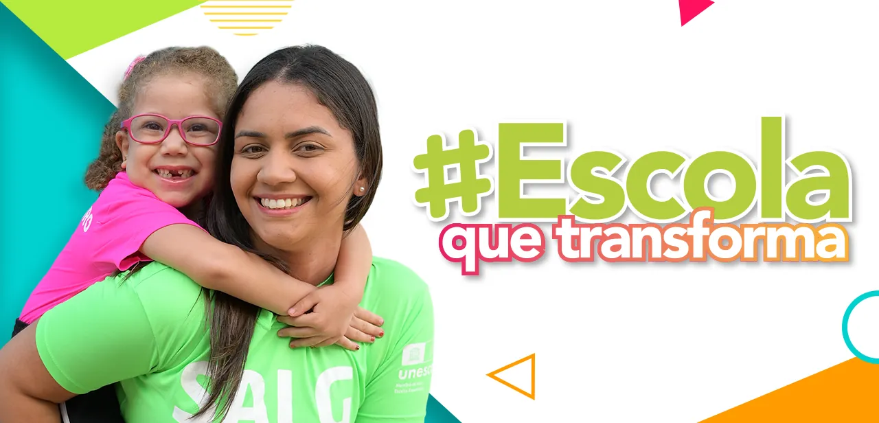 Alunos do Colégio Salgueiro em atividade na escola em Interlagos