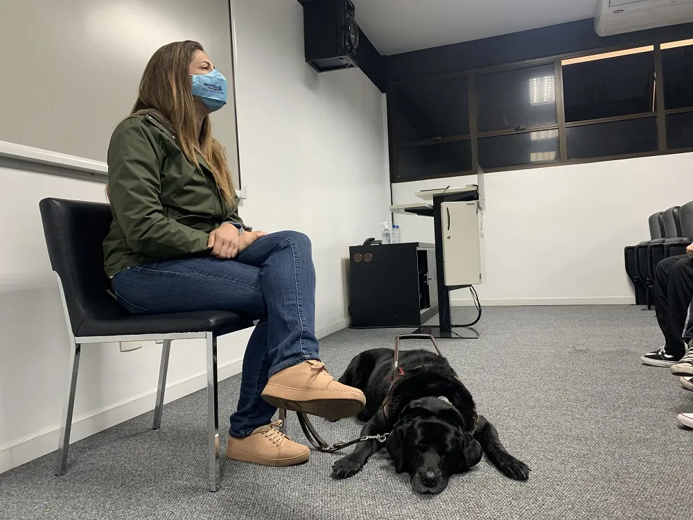 Deficiente visual e seu cão-guia dão lição de vida ao Fundamental — Colégio Salgueiro em Interlagos